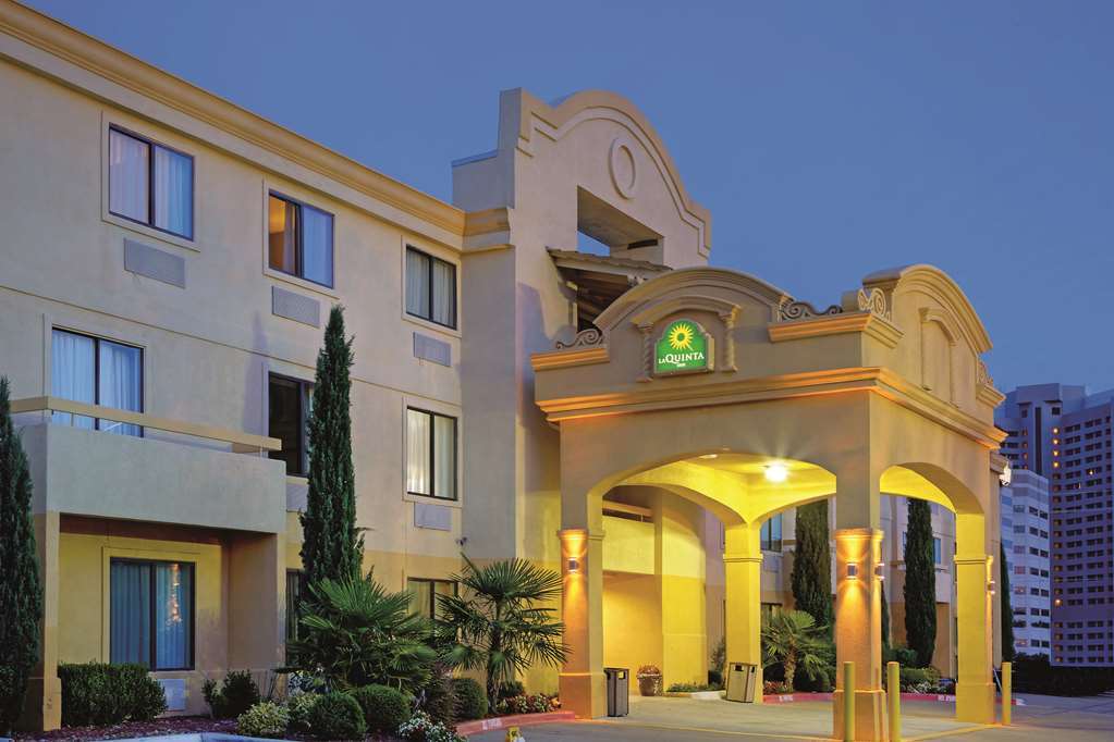Comfort Inn Dallas Park Central Eksteriør bilde